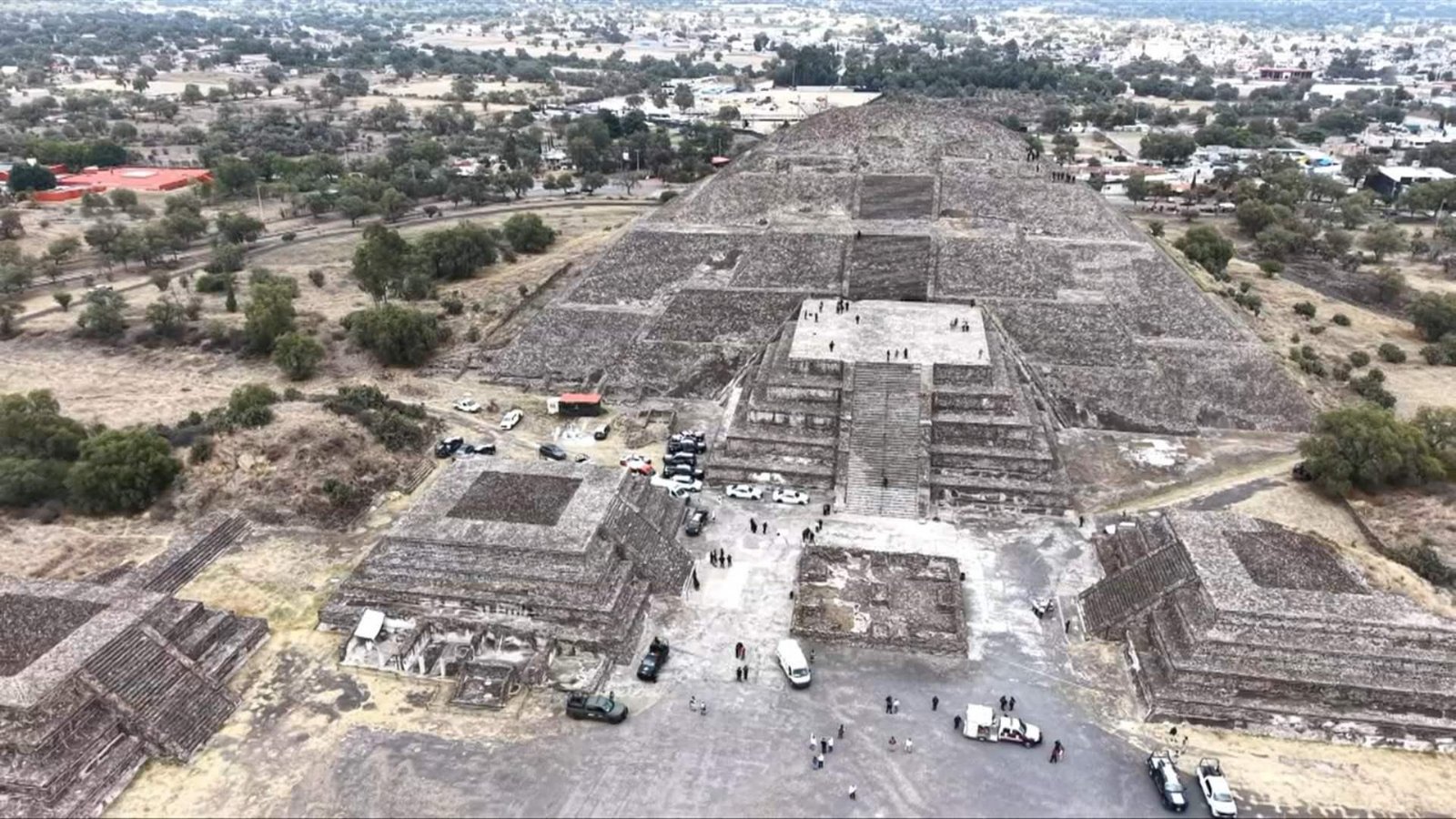 https://www.nmas.com.mx/liveblog/balacera-teotihuacan-en-vivo-hoy-ultimas-noticias-muertos-ataque-piramide-luna/